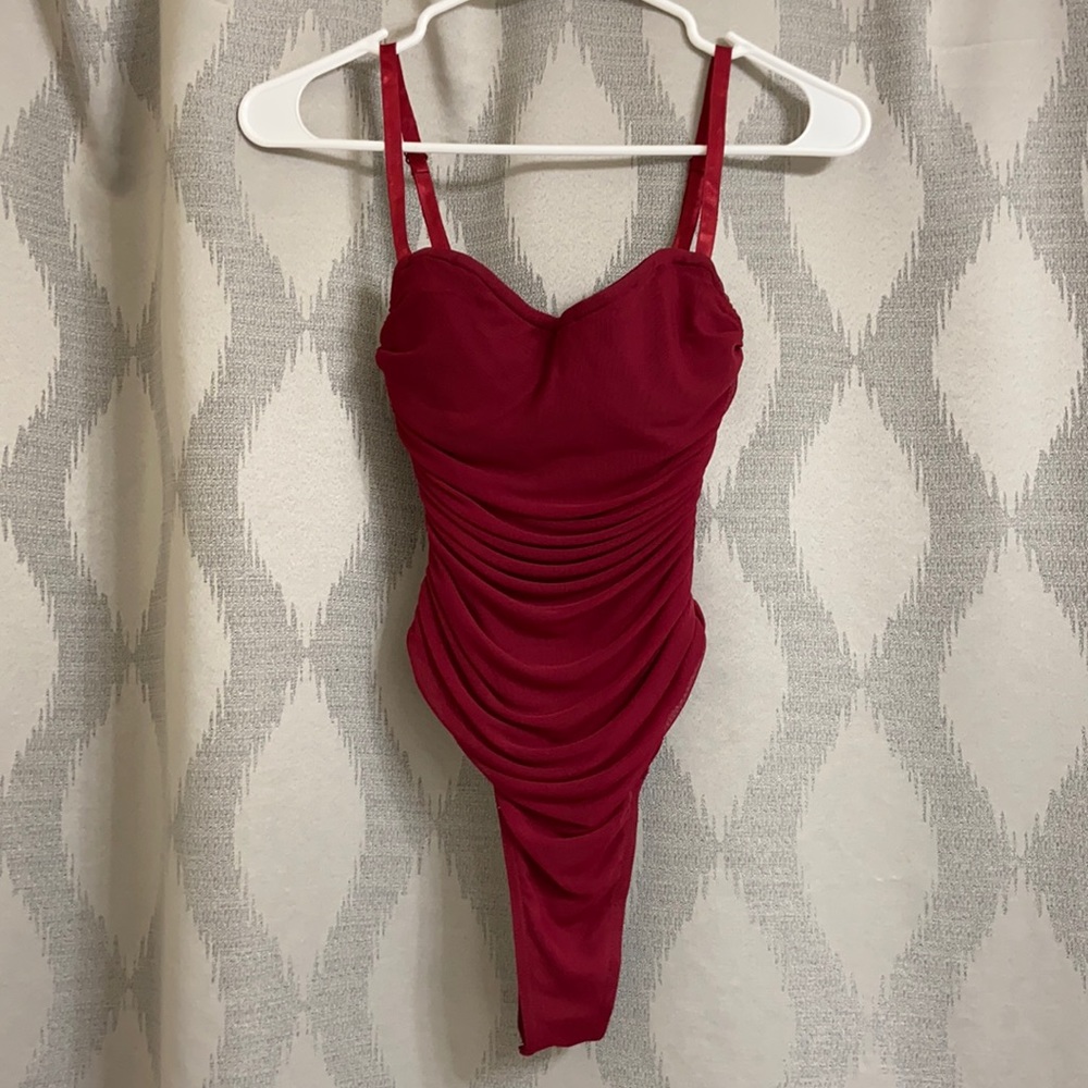 *NWT Fashion Nova bodysuit